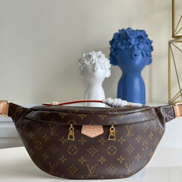 Louis Vuitton Discovery Bumbag - Picture 1 of 8